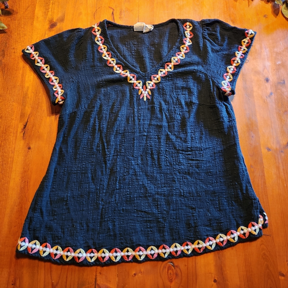 Savannahs Jane gauze/cotton embroidered women/Juniors top, size Small